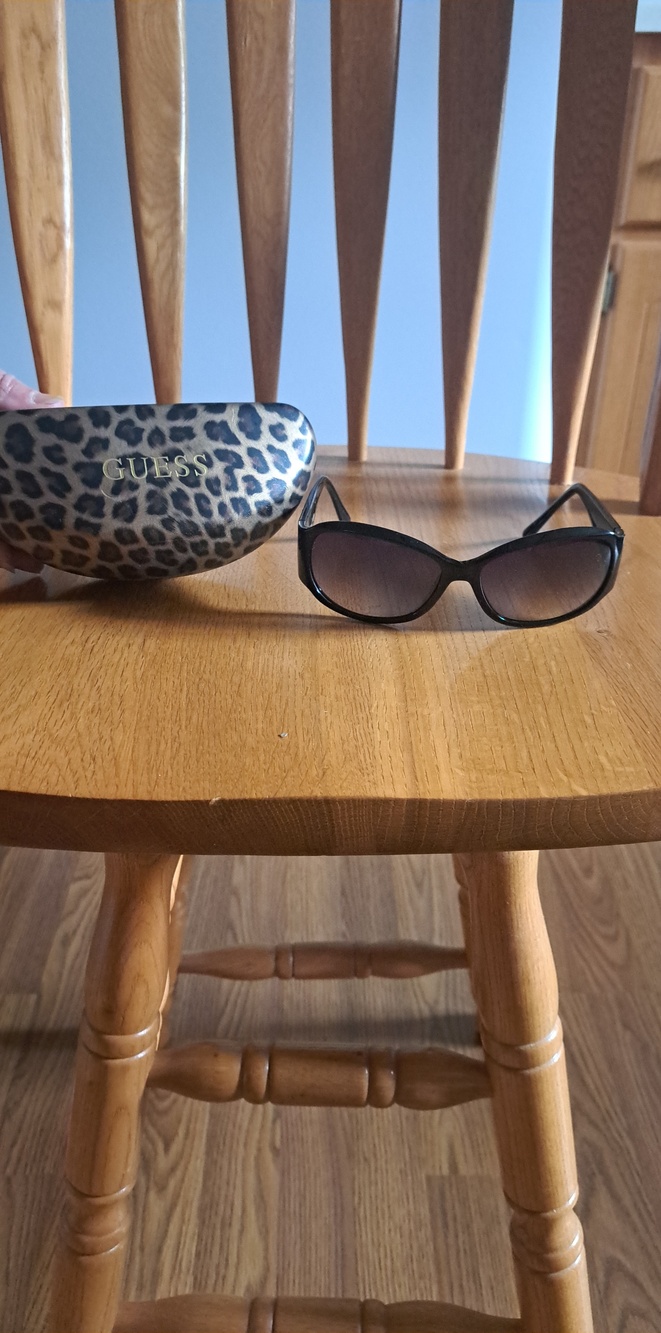 Guess Black Frame Sunglasses with Brown Gradient Lenses